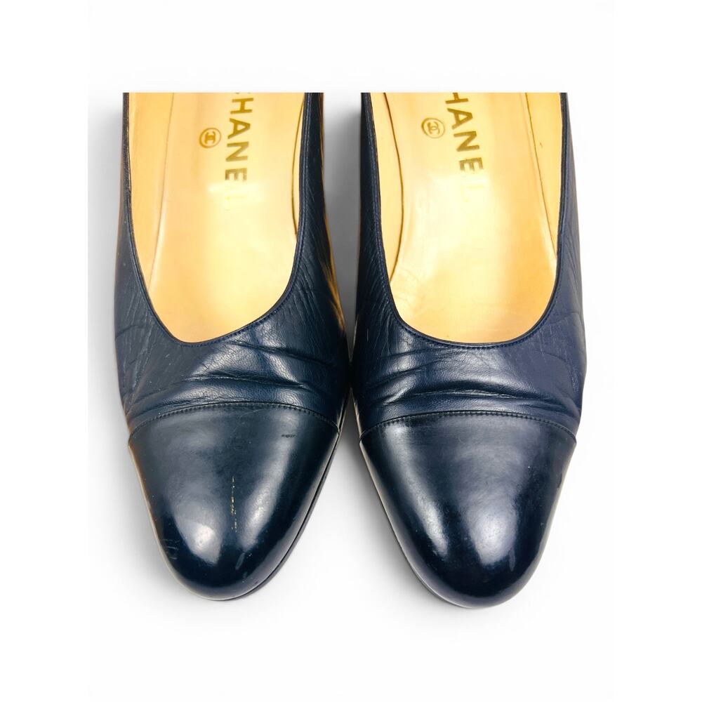 Chanel 1998 Two Tone Spectator Cap Toe Pumps Navy Black Leather Heels 36 - Picture 6 of 10